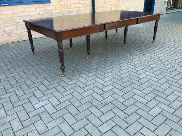 Antique English Mahogany Dining table