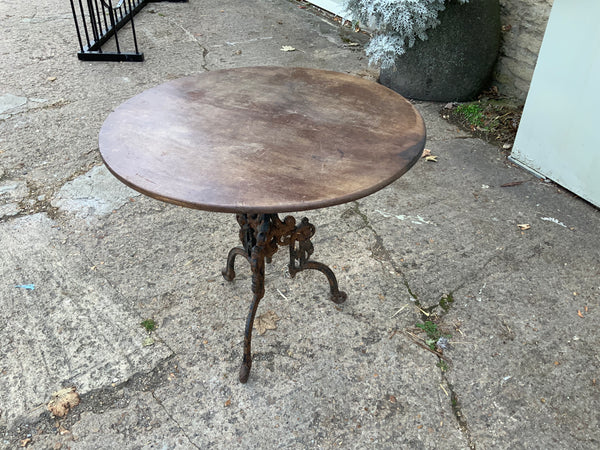 Antique English Mahogany Round Table